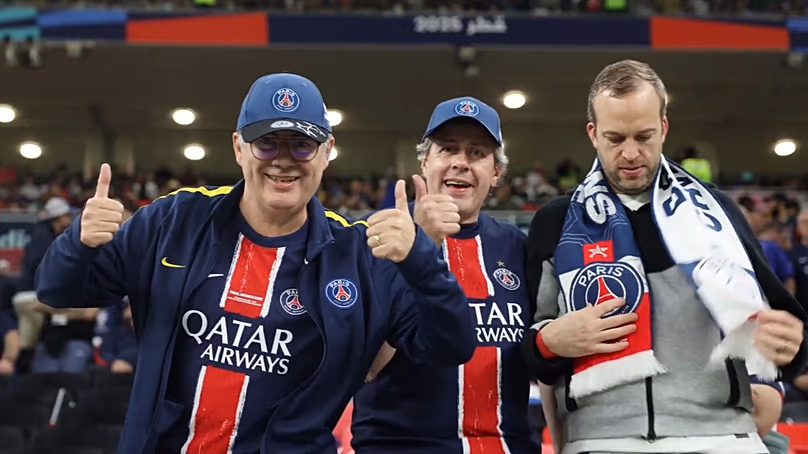 PSG szurkolók az Ahmad Bin Ali Stadionban a 2025-ös FIFA Interkontinentális Kupa alatt